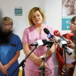 10.07.2025. Kielce. Świętokrzyskie Centrum Pediatrii. Briefing z udziałem konsultanta krajowego w dziedzinie chirurgii dziecięcej dotyczący bardzo dużej liczbie wypadków na hulajnogach elektrycznych / Fot. Wiktor Taszłow – Radio Kielce