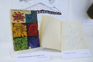 10.07.2025. Kielce. Muzeum Zabawek i Zabawy. Wystawa „Nie tylko dla urwisów – światy Edmunda Niziurskiego” / Fot. Wiktor Taszłow - Radio Kielce