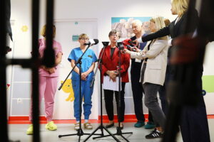 10.07.2025. Kielce. Świętokrzyskie Centrum Pediatrii. Briefing z udziałem konsultanta krajowego w dziedzinie chirurgii dziecięcej dotyczący bardzo dużej liczbie wypadków na hulajnogach elektrycznych / Fot. Wiktor Taszłow – Radio Kielce