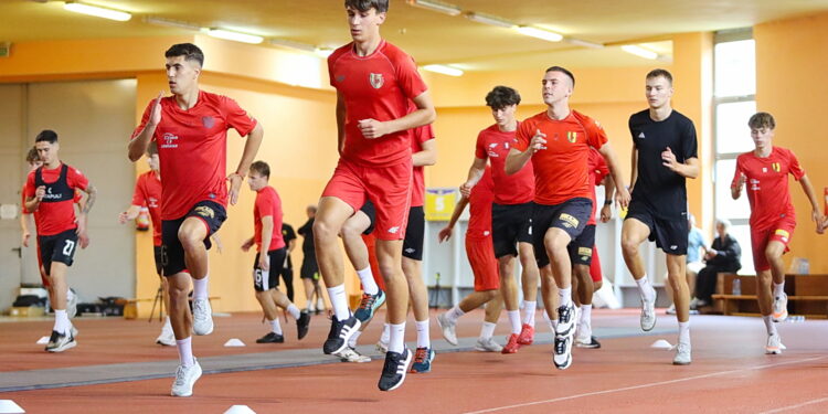 11.07.2025. Kielce. Trening piłkarzy Korony II Kielce / Fot. Wiktor Taszłow - Radio Kielce