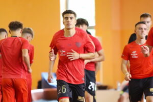 11.07.2025. Kielce. Trening piłkarzy Korony II Kielce / Fot. Wiktor Taszłow - Radio Kielce