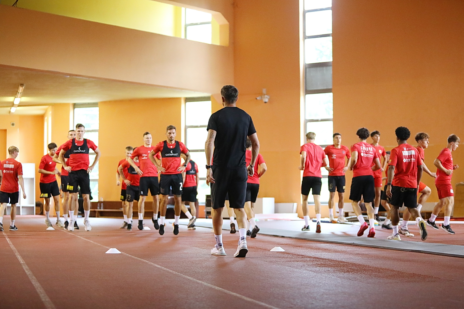 Druga drużyna Korony rozpoczęła przygotowania do sezonu - Radio Kielce 11.07.2025. Kielce. Trening piłkarzy Korony II Kielce / Fot. Wiktor Taszłow - Radio Kielce