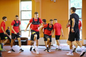 11.07.2025. Kielce. Trening piłkarzy Korony II Kielce / Fot. Wiktor Taszłow - Radio Kielce