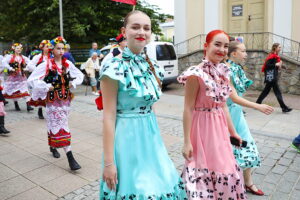 12.07.2025 Kielce. Festiwal Harcerski. Korowód / Fot. Wiktor Taszłow - Radio Kielce