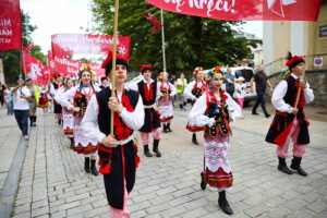 12.07.2025 Kielce. Festiwal Harcerski. Korowód / Fot. Wiktor Taszłow - Radio Kielce