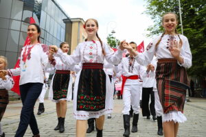 12.07.2025 Kielce. Festiwal Harcerski. Korowód / Fot. Wiktor Taszłow - Radio Kielce