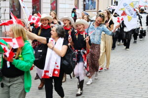 12.07.2025 Kielce. Festiwal Harcerski. Korowód / Fot. Wiktor Taszłow - Radio Kielce