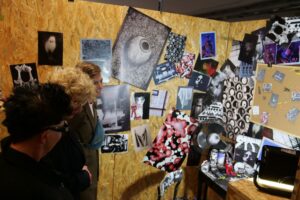 Kielce. Instytut Sztuk Wizualnych Uniwersytetu Jana Kochanowskiego w Kielcach. Wernisaż wystawy końcoworocznej studentek i studentów / Fot. Uniwersytet Jana Kochanowskiego w Kielcach