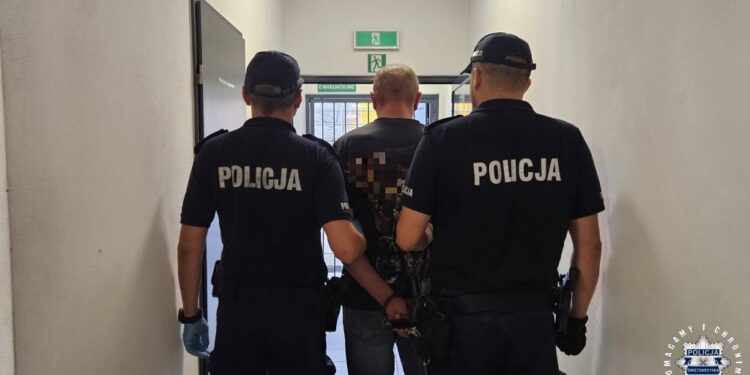 Upił psa, a później bestialsko zabił. Mężczyzna usłyszał zarzuty