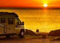 ABC caravaningu. Nocowanie kamperem „na dziko”