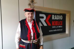 Adam Kocerba, solista, instrumentalista / Fot. Radio Kielce