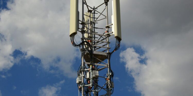 Spór o maszt telefonii 5G. Burmistrz zwołuje zebranie