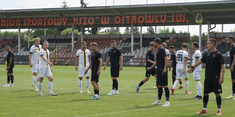 26.07.2025. Mecz sparingowy: Naprzód Jędrzejów - KSZO Ostrowiec Świętokrzyski / Fot. Adrian Karwat - Radio Kielce