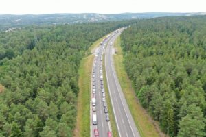 07.07.2025. Skarżysko–Kamienna. Baranowska Góra. Trasa S7. Wypadek, korki / Fot. Jarosław Kubalski - Radio Kielce