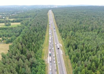 07.07.2025. Skarżysko–Kamienna. Baranowska Góra. Trasa S7. Wypadek, korki / Fot. Jarosław Kubalski - Radio Kielce