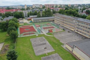 Boiska przy Zespole Szkół Elektrycznych w Kielcach / Fot. Jarosław Kubalski - Radio Kielce