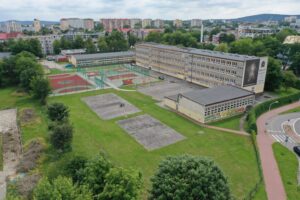 Boiska przy Zespole Szkół Elektrycznych w Kielcach / Fot. Jarosław Kubalski - Radio Kielce