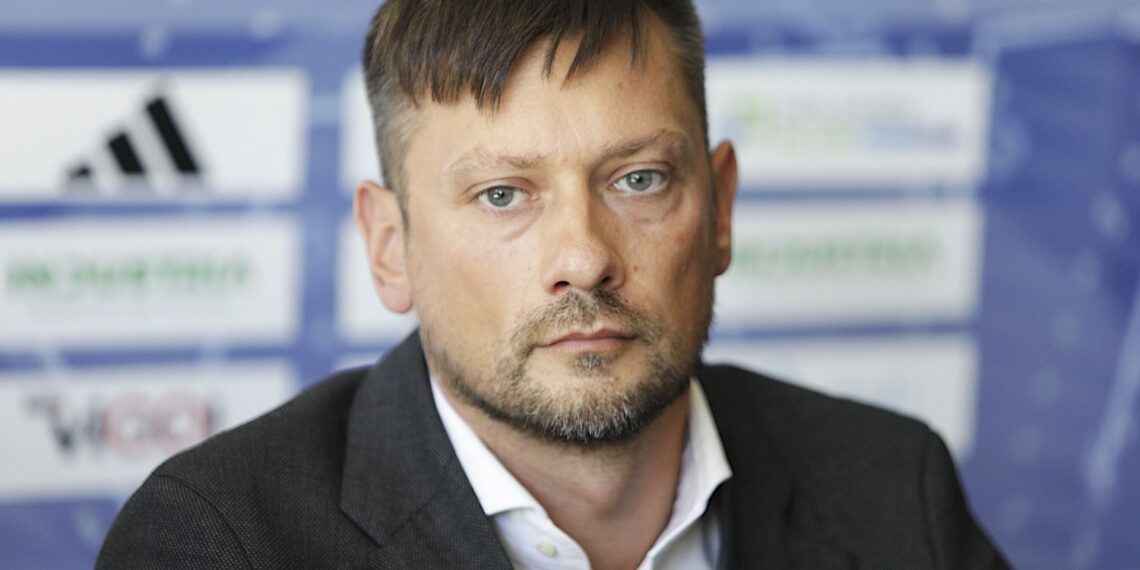 14.07.2025. Kielce. Konferencja prasowa w Hali Legionów. Na zdjęciu: Paweł Papaj, p.o. prezesa KS Iskra Kielce / Fot. Jarosław Kubalski - Radio Kielce
