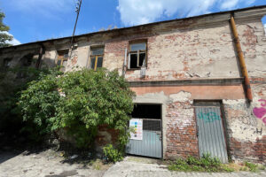 Atrakcyjna działka w ścisłym centrum trafi pod młotek - Radio Kielce