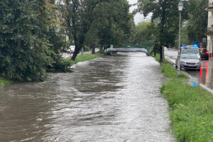 27.07.2025. Kielce. Silnica po ulewie / Fot. Wiktor Taszłow - Radio Kielce