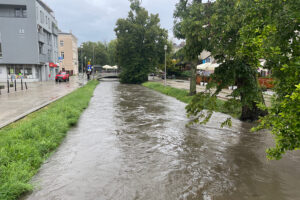 27.07.2025. Kielce. Silnica po ulewie / Fot. Wiktor Taszłow - Radio Kielce