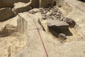 Wyjątkowe odkrycie archeologiczne pochówków sprzed tysięcy lat - Radio Kielce