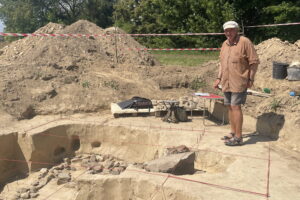 Wyjątkowe odkrycie archeologiczne pochówków sprzed tysięcy lat - Radio Kielce