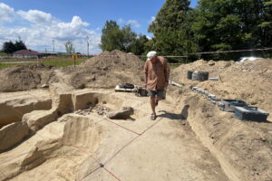 Wyjątkowe odkrycie archeologiczne pochówków sprzed tysięcy lat - Radio Kielce