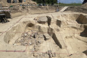 Wyjątkowe odkrycie archeologiczne pochówków sprzed tysięcy lat - Radio Kielce