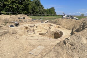 Wyjątkowe odkrycie archeologiczne pochówków sprzed tysięcy lat - Radio Kielce