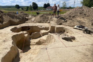 Wyjątkowe odkrycie archeologiczne pochówków sprzed tysięcy lat - Radio Kielce