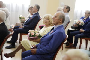 Jak przeżyć 50 lat w małżeństwie? Oni znają ten sekret - Radio Kielce