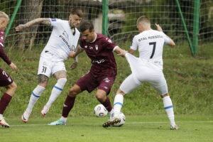 Remis Korony w sparingu ze Stalą Rzeszów - Radio Kielce