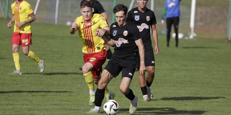16.07.2025 Kielce. Sparing Korona II Kielce - Star Starachowice / Fot. Jarosław Kubalski - Radio Kielce