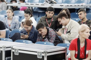 Kilkuset harcerzy ćwiczy na Kadzielni przed koncertem galowym - Radio Kielce