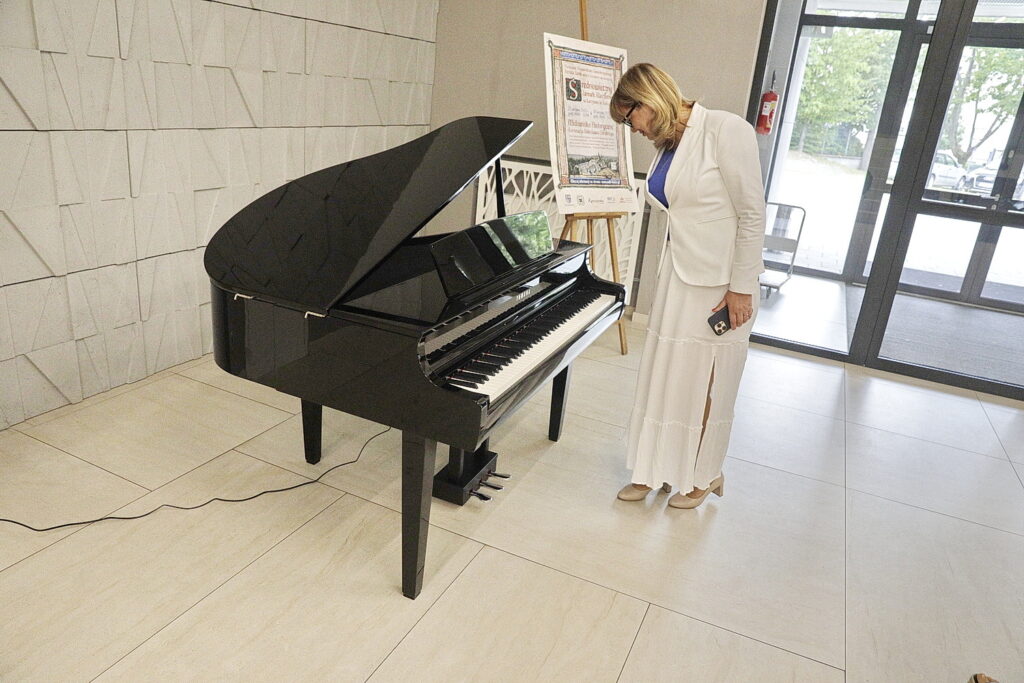 Wojewódzki Dom Kultury sprawił radość muzykom - Radio Kielce 17.07.2025. Kielce. Nowe instrumenty w Wojewódzkim Domu Kultury. / Fot. Jarosław Kubalski - Radio Kielce