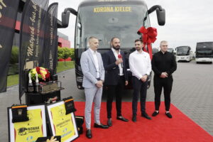 „Nowa Korona” z nowym, komfortowym autokarem