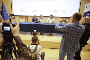 24.07.2025 Kielce Podpisanie umów pomiędzy urzędem marszałkowskim a samorządami / Fot. Jarosław Kubalski - Radio Kielce