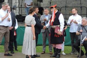 13.07.2025. Niegosławice. Gloria Artis dla Adama Kocerby / Fot. Marzena Ślusarska - Radio Kielce