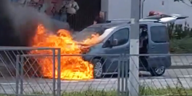 Pożar samochodu w centrum Kielc