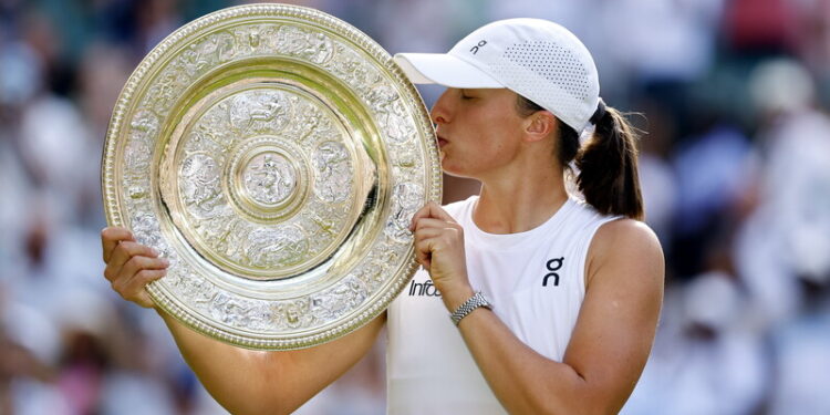 Wimbledon - triumf Igi Świątek