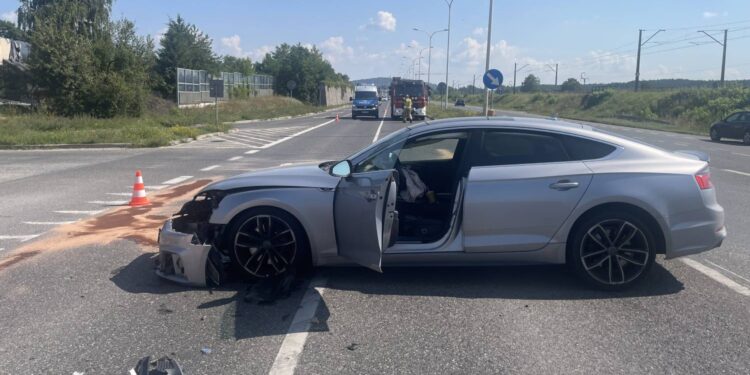 Dwie osoby ranne w wypadku na ulicy Krakowskiej