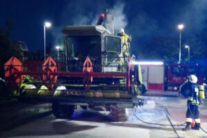 12.08.2025. Śladków Mały. Pożar kombajnu / Fot. Straż Pożarna