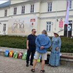 03.08.2025. Chęciny. Po raz pierwszy w samo południe z ratuszowej wieży zabrzmiał hejnał / Fot. Checiny.pl