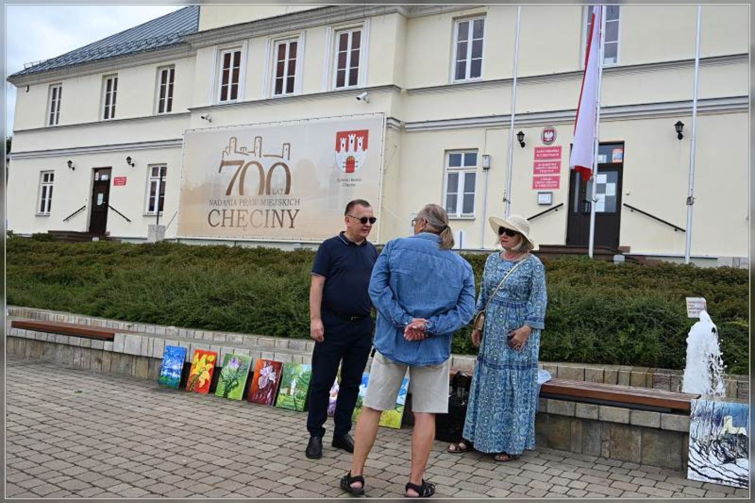 Napawa dumą i pozytywnie zaskakuje. Hejnał w Chęcinach będzie słychać codziennie - Radio Kielce 03.08.2025. Chęciny. Po raz pierwszy w samo południe z ratuszowej wieży zabrzmiał hejnał / Fot. Checiny.pl