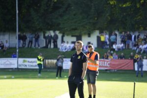 24.08.2025. Derbowy mecz 4. kolejki Betclic 3. Ligi: Naprzód Jędrzejów - KSZO 1929 Ostrowiec Świętokrzyski / Fot. Adrian Karwat – Radio Kielce