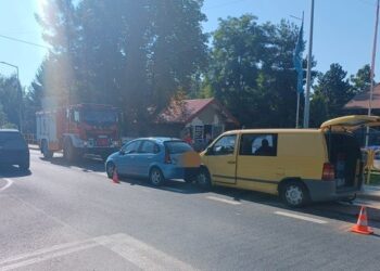 Zderzenie dwóch pojazdów w Sandomierzu. Ranna kobieta