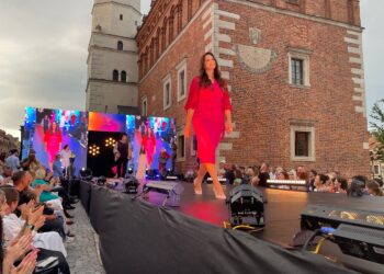 03.08.2025. Sandomierz. Nadwiślański Fashion Week / Fot. Grażyna Szlęzak - Radio Kielce