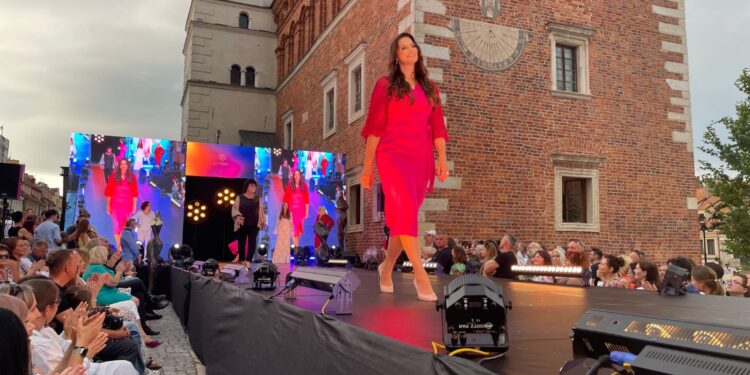 03.08.2025. Sandomierz. Nadwiślański Fashion Week / Fot. Grażyna Szlęzak - Radio Kielce