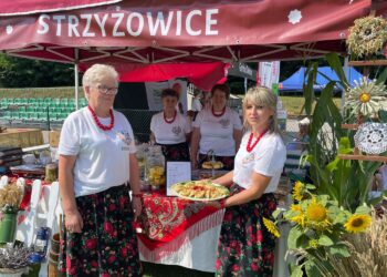 03.08.2025. Dwikozy. Konkurs kulinarny pn. „Bitwa regionów" / Fot. Grażyna Szlęzak - Radio Kielce